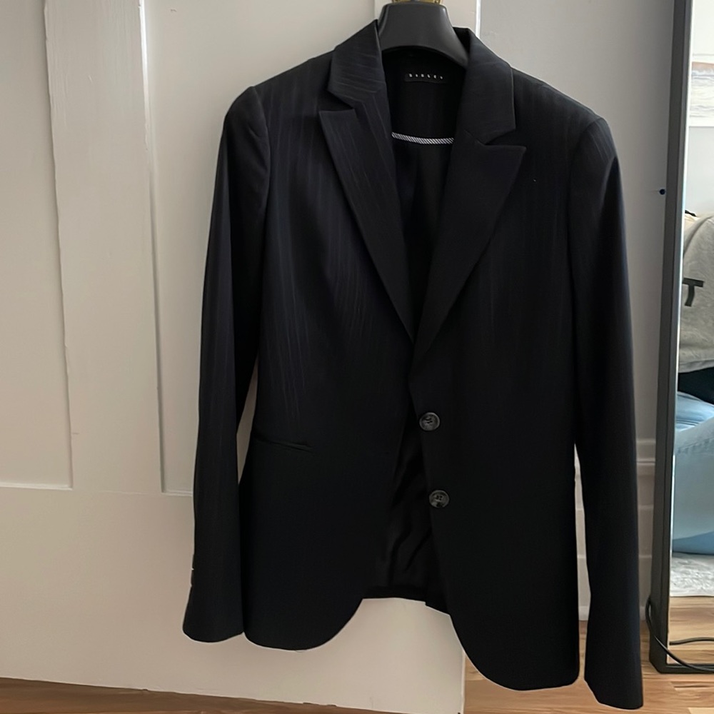 Sisley blazer.